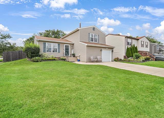Property at 20624 S Frankfort Square Rd, Frankfort, IL 60423, 3 beds, 1.5 baths
