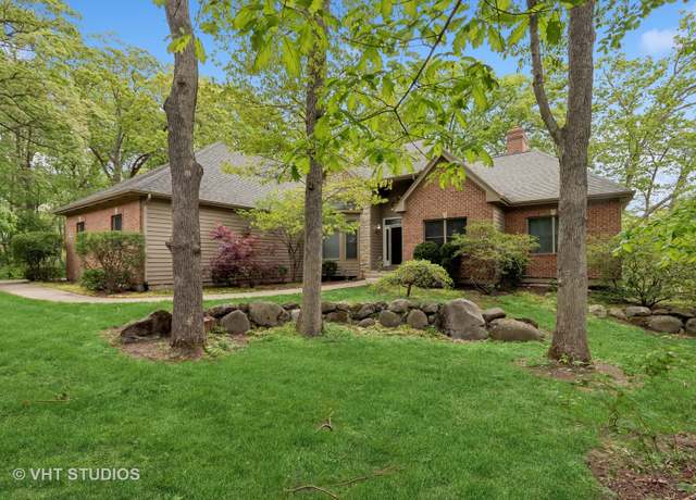 Property at 1302 Bradley Ct, Spring Grove, IL 60081, 4 beds, 3.5 baths