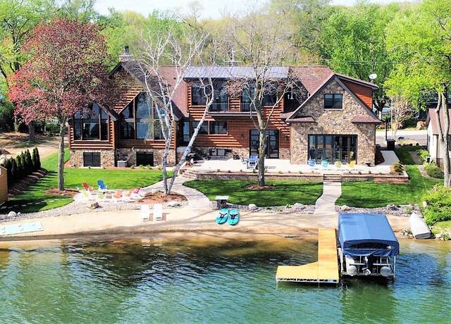 Property at 21605 117th St, Bristol, WI 53104, 4 beds, 4.5 baths