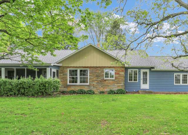 Property at 710 N Sycamore St, Villa Grove, IL 61956, 3 beds, 1.5 baths