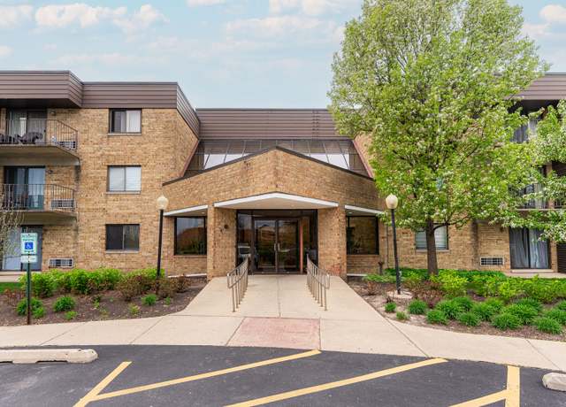 Property at 5550 Astor Ln #123, Rolling Meadows, IL 60008, 2 beds, 1 bath
