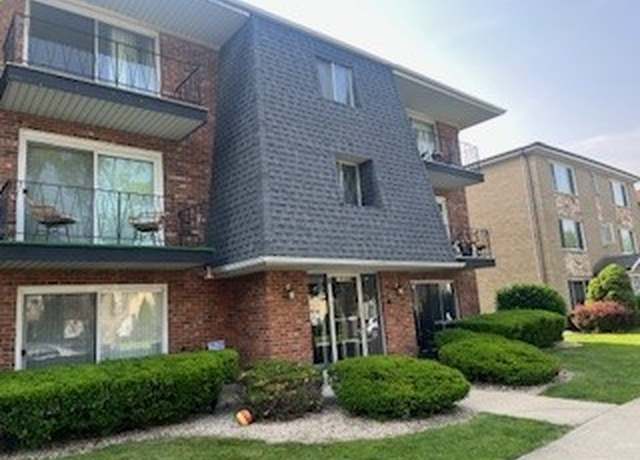 Property at 10936 S Keating Ave Unit 3C, Oak Lawn, IL 60453, 2 beds, 1 bath