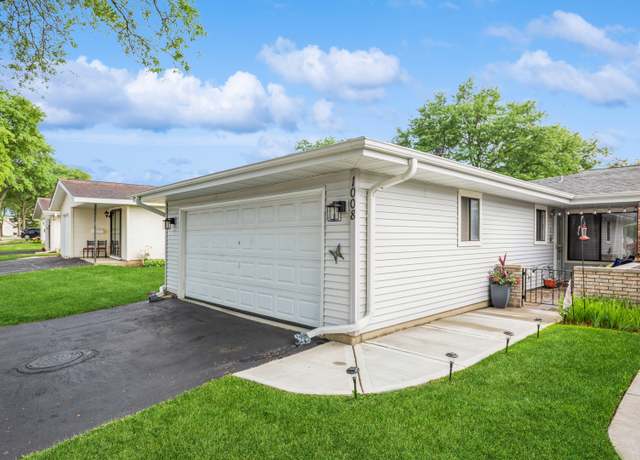 Property at 1008 Shannock Ln, Schaumburg, IL 60193, 2 beds, 2 baths