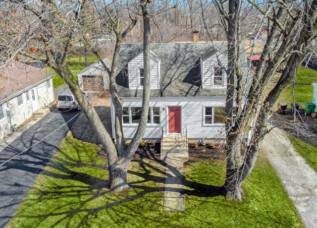 Property at 16835 New England Ave, Tinley Park, IL 60477, 3 beds, 2 baths