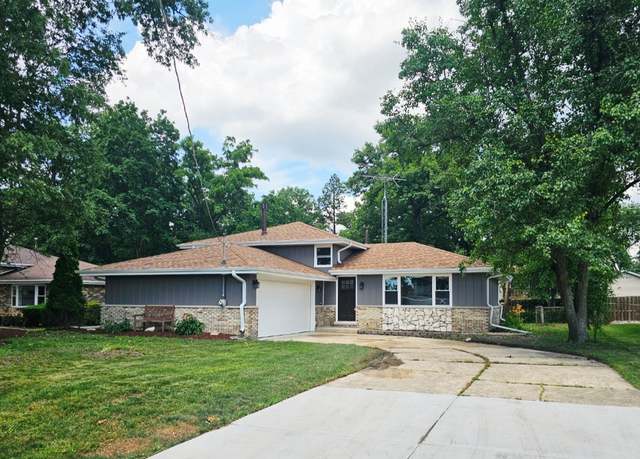 Property at 125 Kimber Dr, New Lenox, IL 60451, 3 beds, 2 baths