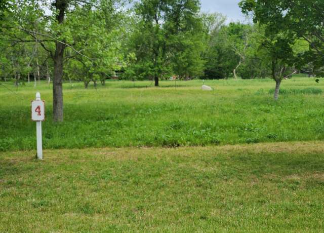 Property at 15078 W Schlosser Ct, Wadsworth, IL 60083