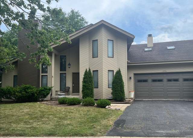 Property at 1096 Onwentsia Ct, Naperville, IL 60563, 3 beds, 2.5 baths