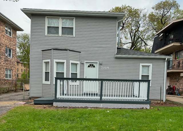 Property at 7015 100th St, Chicago Ridge, IL 60415, 3 beds, 2 baths