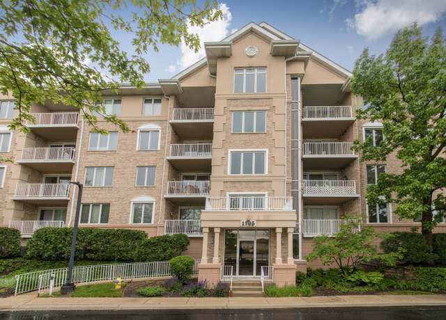 Property at 1705 Pavilion Way #401, Park Ridge, IL 60068, 3 beds, 2 baths