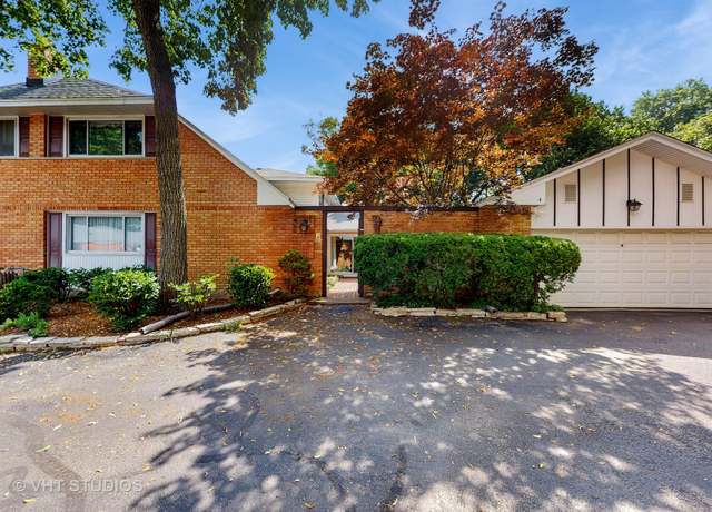 Property at 4 Eton On Oxford, Rolling Meadows, IL 60008, 3 beds, 2 baths