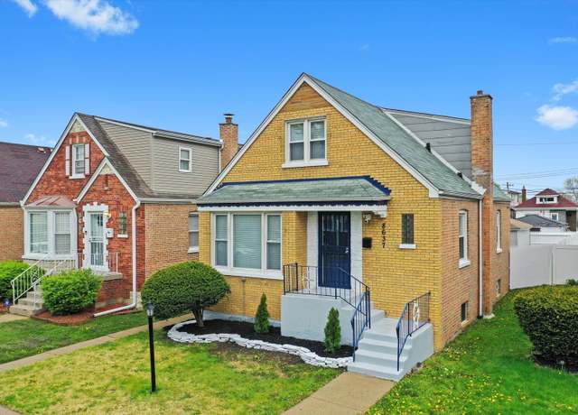 Property at 8637 S Honore St, Chicago, IL 60620, 6 beds, 2.5 baths