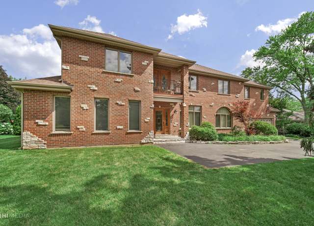 Property at 404 W Camp Mcdonald Rd, Prospect Heights, IL 60070, 4 beds, 4.5 baths
