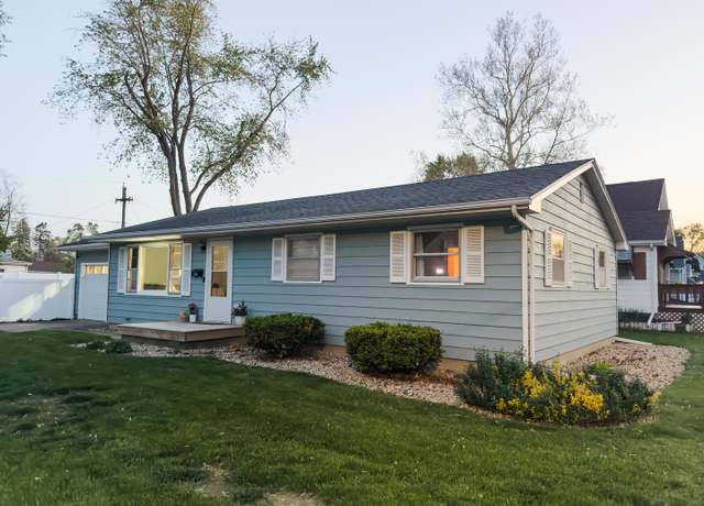 Property at 201 S Allen St, Pontiac, IL 61764, 3 beds, 1 bath