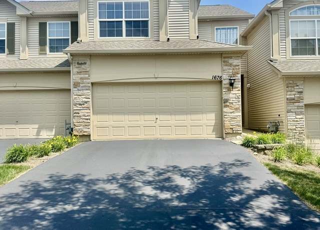 Property at 1676 Fredericksburg Ln, Aurora, IL 60503, 2 beds, 2.5 baths