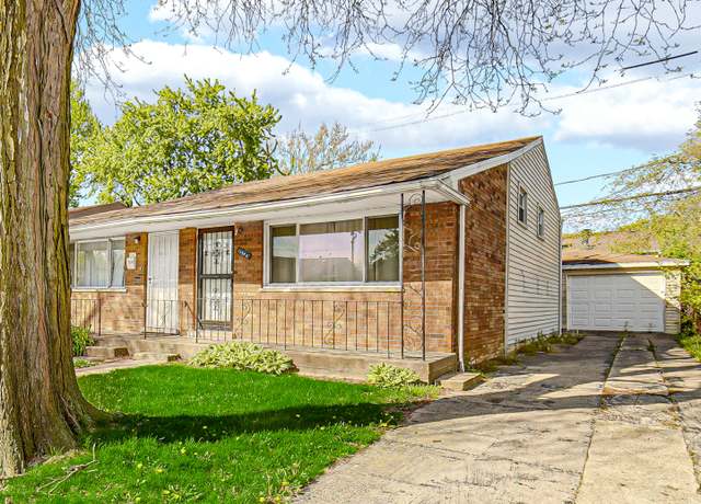 Property at 11544 S Peoria St, Chicago, IL 60643, 3 beds, 1.5 baths