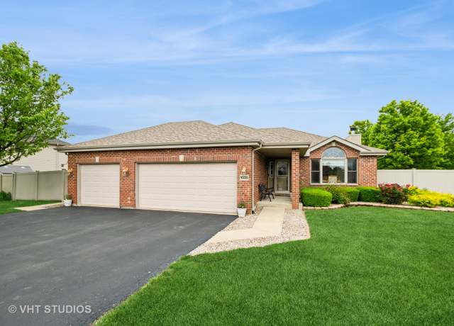 Property at 1035 Bonnie Ln, Peotone, IL 60468, 3 beds, 2.5 baths
