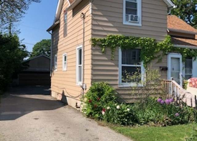 Property at 1416 Hamilton Ct, Waukegan, IL 60085, 5 beds, 2 baths