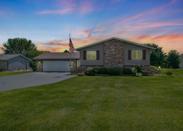 Property at 1320 Lake Summerset Rd, Lake Summerset, IL 61019, 3 beds, 3 baths