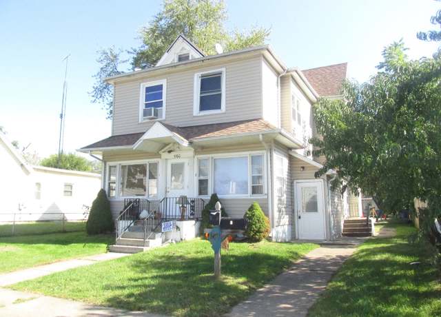 Property at 560 S 5th Ave, Kankakee, IL 60901, 5 beds, 5 baths