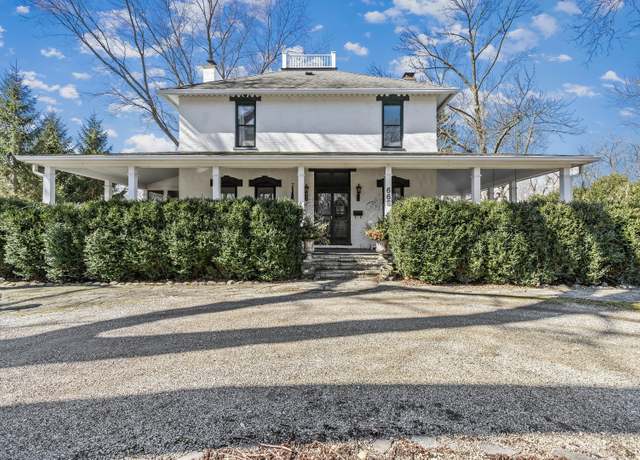 Property at 666 Maple Ave, Lake Bluff, IL 60044, 4 beds, 4 baths