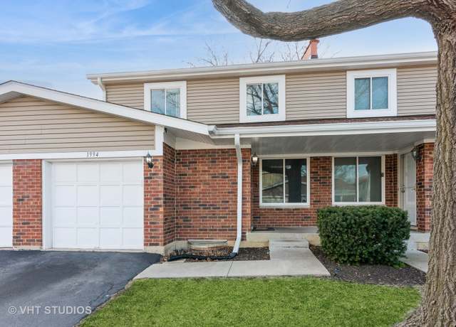 Property at 1994 N Heritage Cir #4, Palatine, IL 60074, 3 beds, 2.5 baths