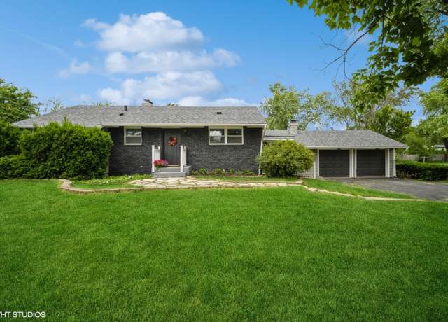 Property at 2030 Maplewood Rd, Northbrook, IL 60062, 3 beds, 2 baths