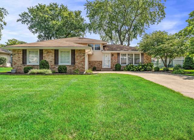 Property at 7629 Baimbridge Dr, Downers Grove, IL 60516, 3 beds, 2 baths