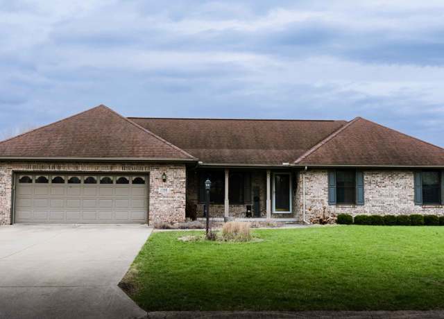 Property at 1706 W Meadowlark Dr, Pontiac, IL 61764, 4 beds, 3.5 baths