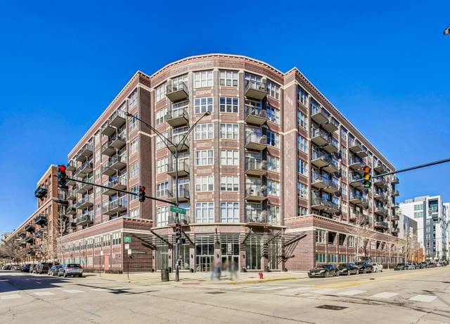Property at 1000 W Adams St #824, Chicago, IL 60607, 1 bed, 1 bath