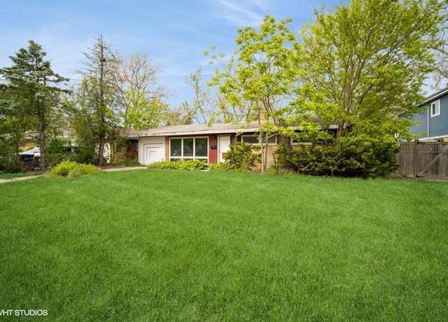 Property at 1043 Whitfield Rd, Northbrook, IL 60062, 4 beds, 3 baths