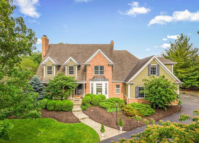 Property at 2207 N Elmkirk Pkwy, Mchenry, IL 60051, 6 beds, 5 baths