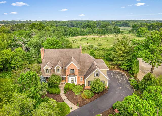Property at 2207 N Elmkirk Pkwy, Mchenry, IL 60051, 6 beds, 5 baths