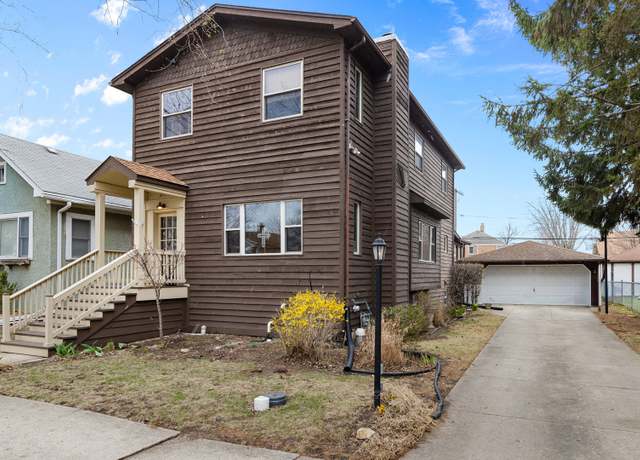 Property at 3931 Sunnyside Ave, Brookfield, IL 60513, 4 beds, 2.5 baths