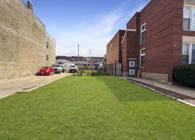 Property at 3333 S Indiana Ave, Chicago, IL 60616