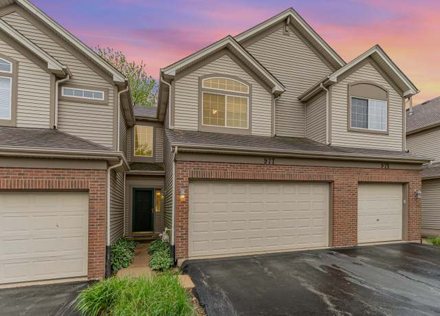 Property at 977 Parkhill Cir, Aurora, IL 60502, 2 beds, 1.5 baths