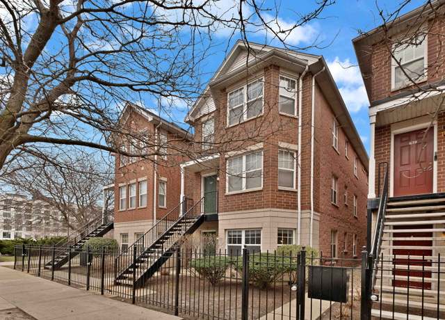 Property at 637 W Elm St Unit A, Chicago, IL 60610, 2 beds, 1.5 baths