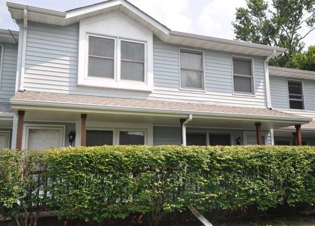 Property at 25680 W Raska Ln #5, Lake Villa, IL 60046, 2 beds, 1.5 baths