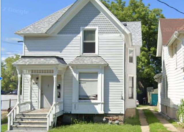 Property at 814 2nd Ave, Rockford, IL 61104, 4 beds, 2 baths