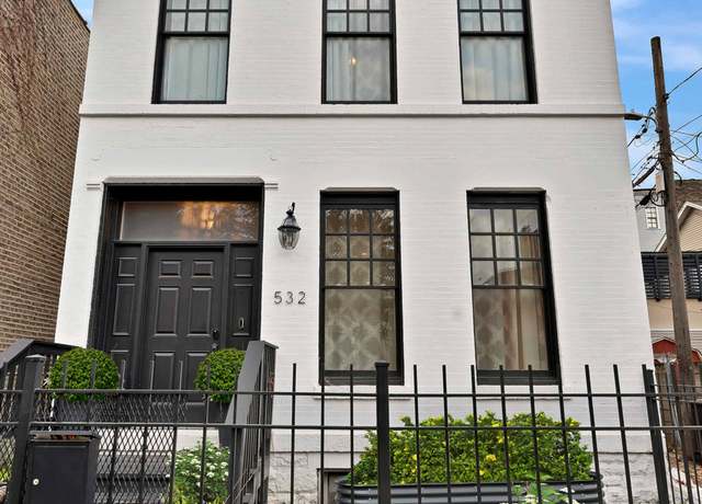 Property at 532 N Claremont Ave, Chicago, IL 60612, 3 beds, 2.5 baths