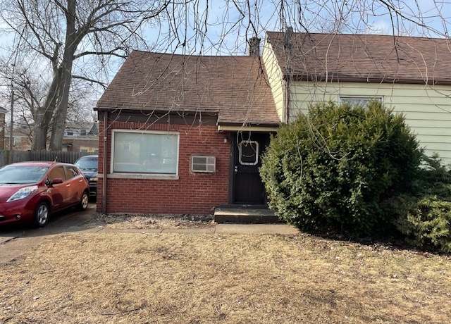 Property at 9644 S Crandon Ave, Chicago, IL 60617, 4 beds, 1.5 baths