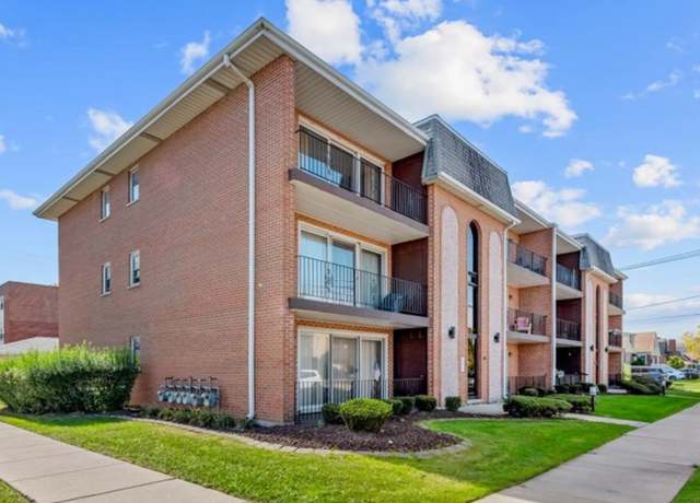 Property at 4003 W 105th St Unit 3W, Oak Lawn, IL 60453, 2 beds, 2 baths