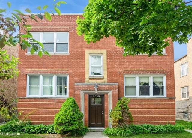 Property at 2553 W Summerdale St Unit 2E, Chicago, IL 60625, 3 beds, 1 bath