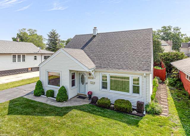 Property at 9619 S 53rd Ave, Oak Lawn, IL 60453, 4 beds, 1.5 baths
