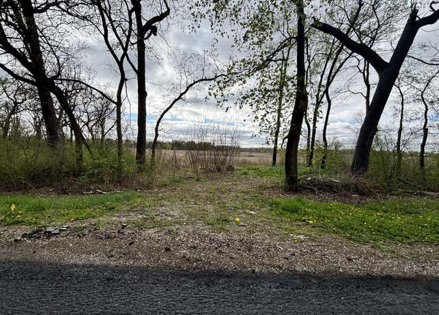 Property at 41092 N Deep Lake Rd, Antioch, IL 60002