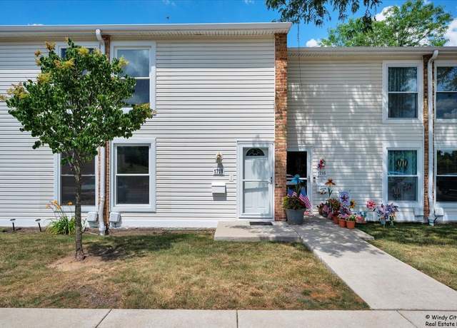 Property at 1718 Ardwick Dr, Hoffman Estates, IL 60169, 2 beds, 1.5 baths