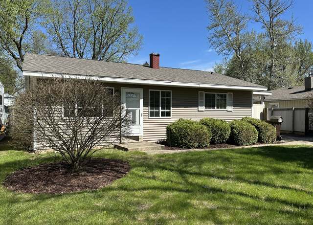 Property at 257 Hickory Dr, Crystal Lake, IL 60014, 3 beds, 1 bath