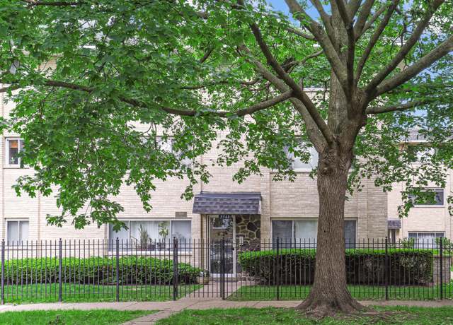 Property at 5543 N Campbell Ave Unit 3C, Chicago, IL 60625, 2 beds, 2 baths