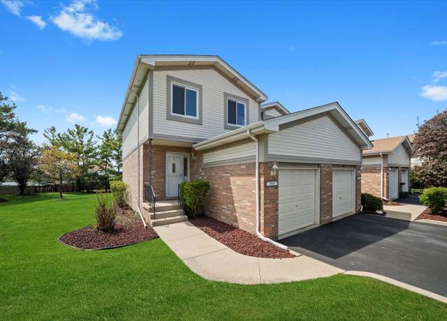 Property at 7939 160th St, Tinley Park, IL 60477, 3 beds, 2.5 baths