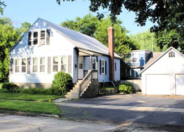 Property at 604 Wheeler St, Woodstock, IL 60098, 3 beds, 1 bath