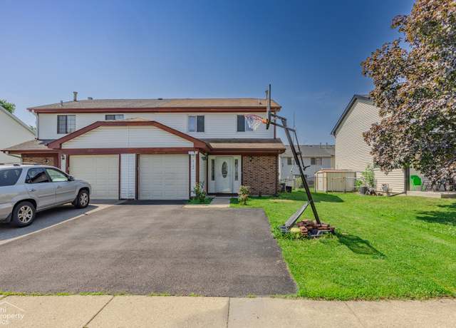 Property at 2123 Mallard Ln, Hanover Park, IL 60133, 3 beds, 2.5 baths